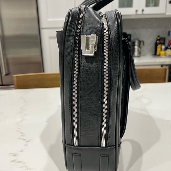 TUMI Astor Regis Italian Leather Briefcase - Picture 3 of 16